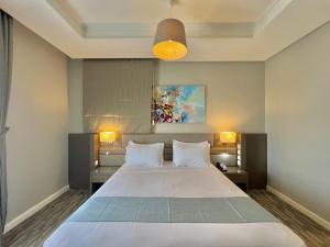 loren suites corniche