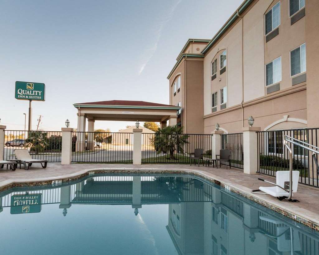 quality inn and suites