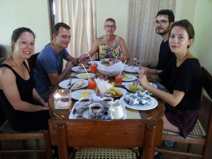 mamas villa by taprobane hostel