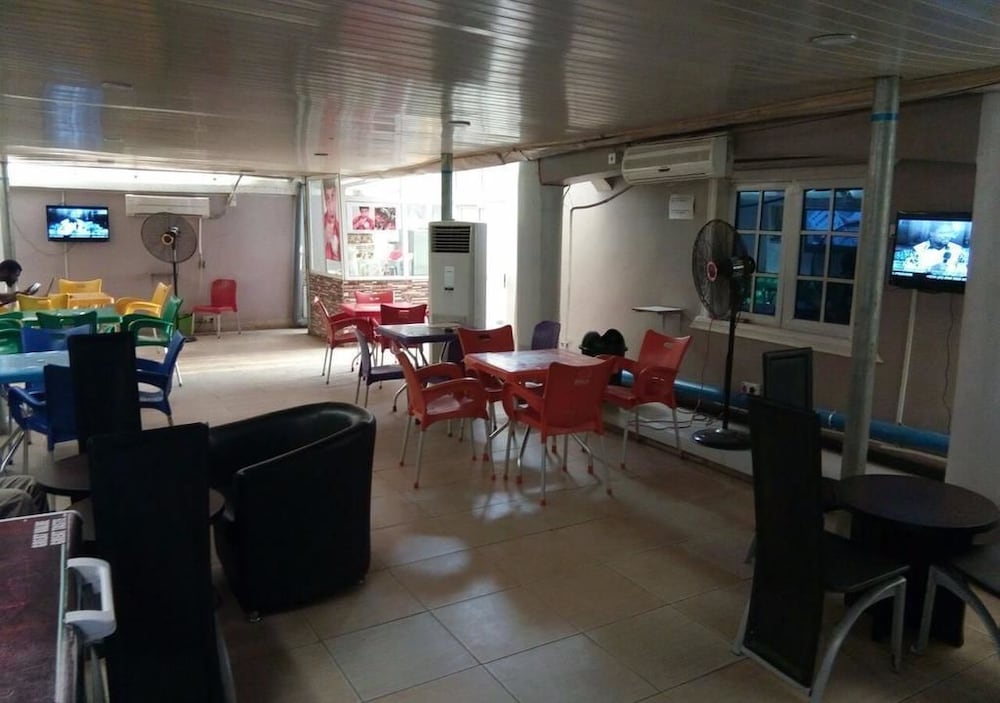 jesuit continental suites