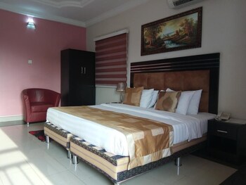 jesuit continental suites