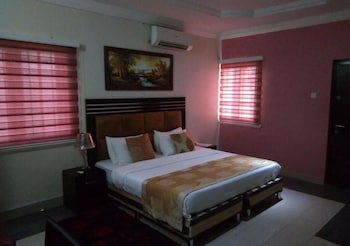 jesuit continental suites