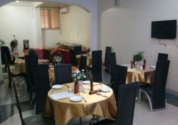 jesuit continental suites