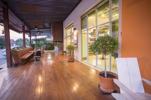 aura residence
