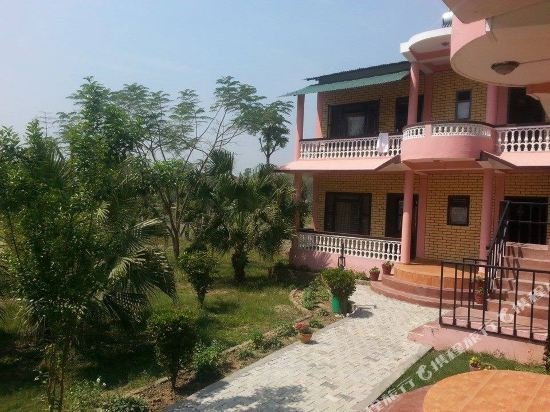 royal tiger luxury resort
