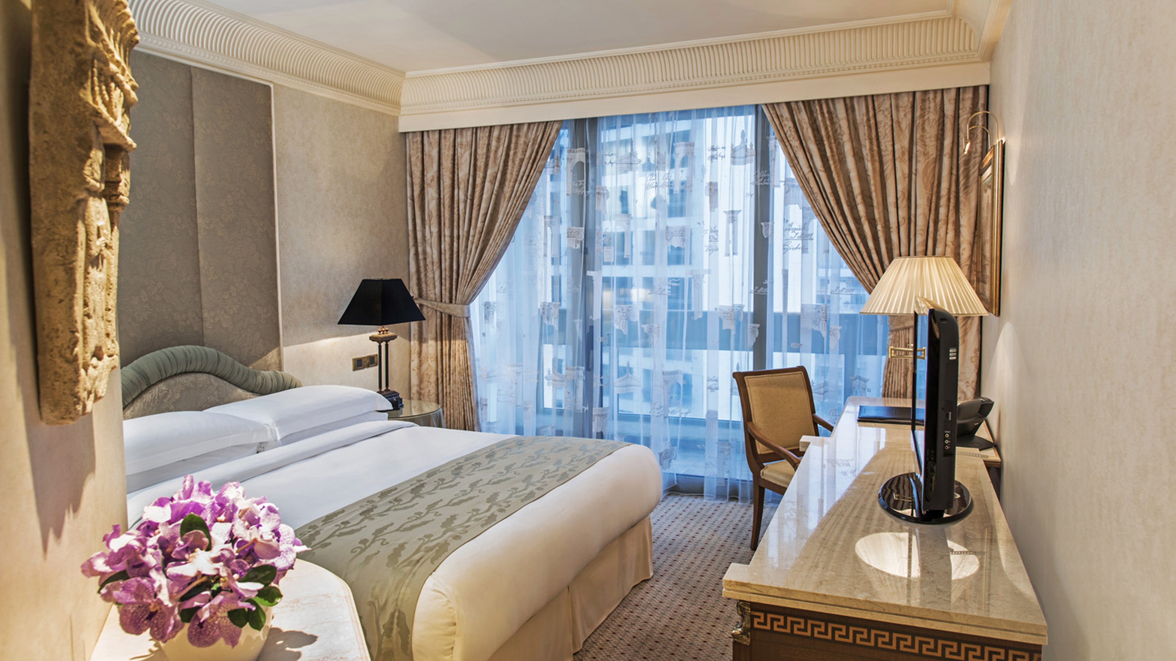 intercontinental phoenicia beirut by ihg