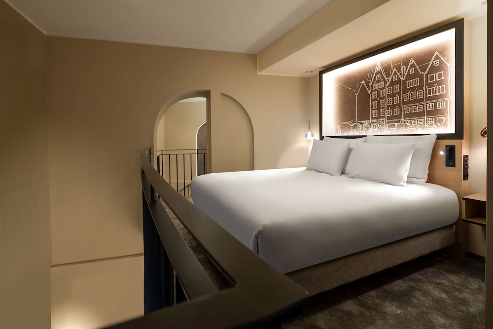 wasserturm hotel cologne curio collection by hilton