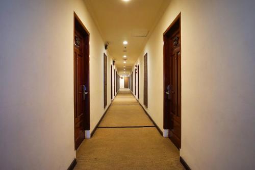 adika hotel bahtera
