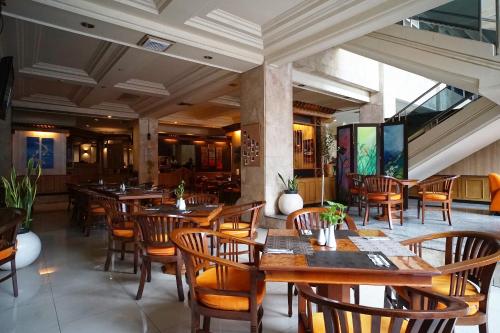 adika hotel bahtera