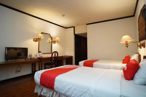 adika hotel bahtera