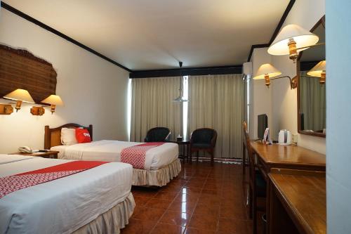 adika hotel bahtera