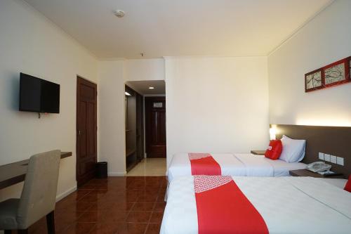 adika hotel bahtera