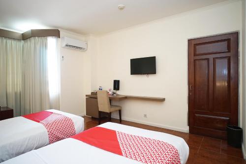 adika hotel bahtera