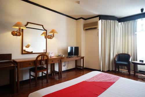 adika hotel bahtera