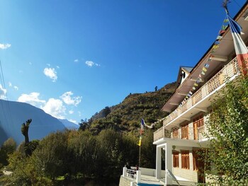 The Lake View Resort,,3 star