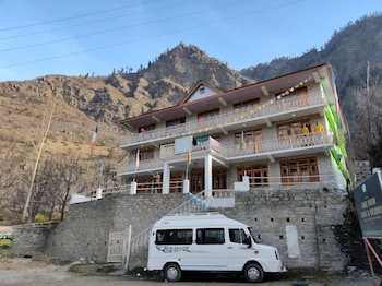 The Lake View Resort,,3 star