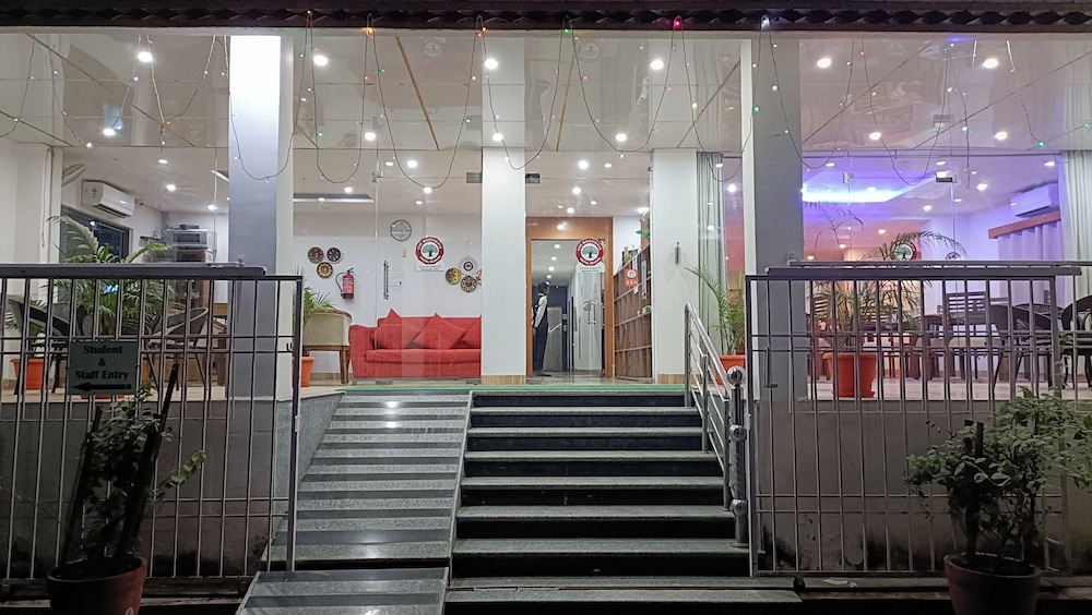 the bodhgaya hotel school