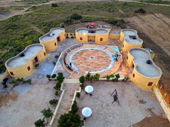 sandside desert resort