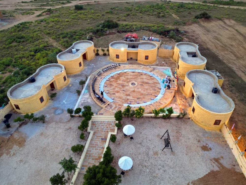 sandside desert resort