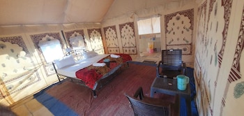 sandside desert resort