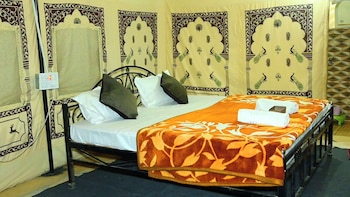 sandside desert resort