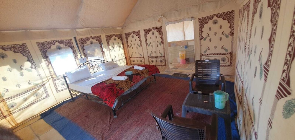 sandside desert resort