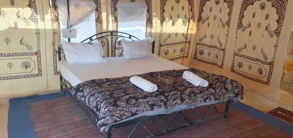 sandside desert resort