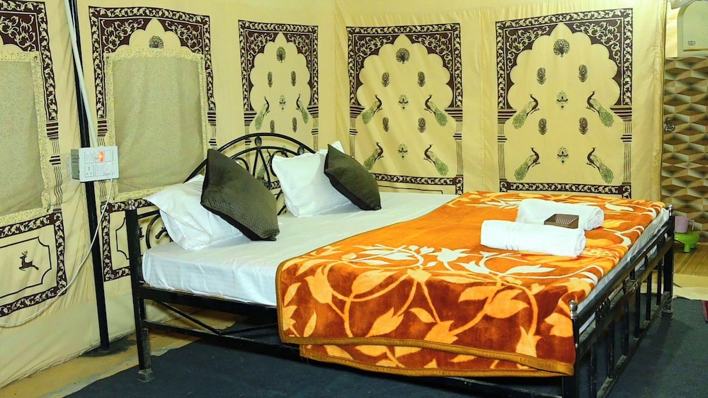 sandside desert resort