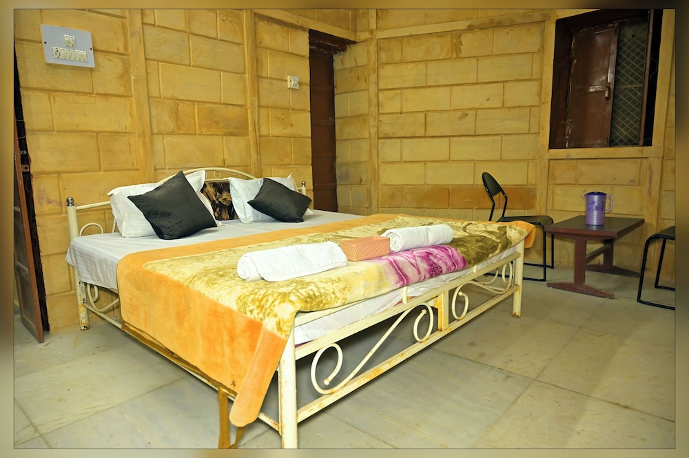 sandside desert resort