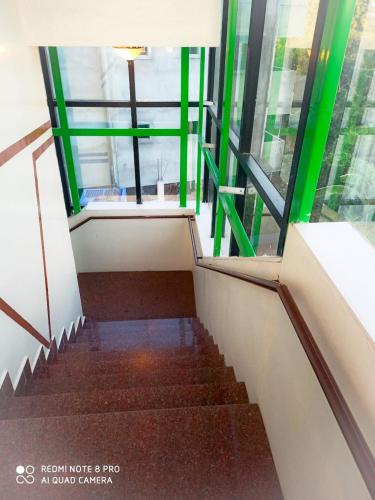 neighbour inn nandambakkam