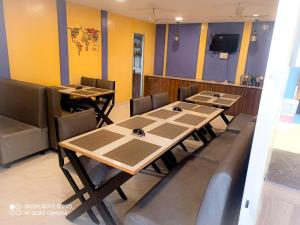 neighbour inn nandambakkam