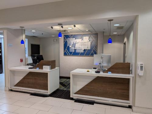 holiday inn express columbia by ihg