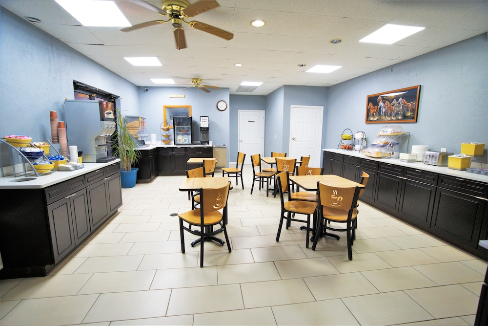 columbus inn and suites