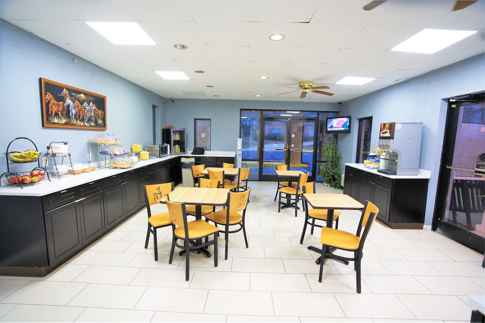 columbus inn and suites