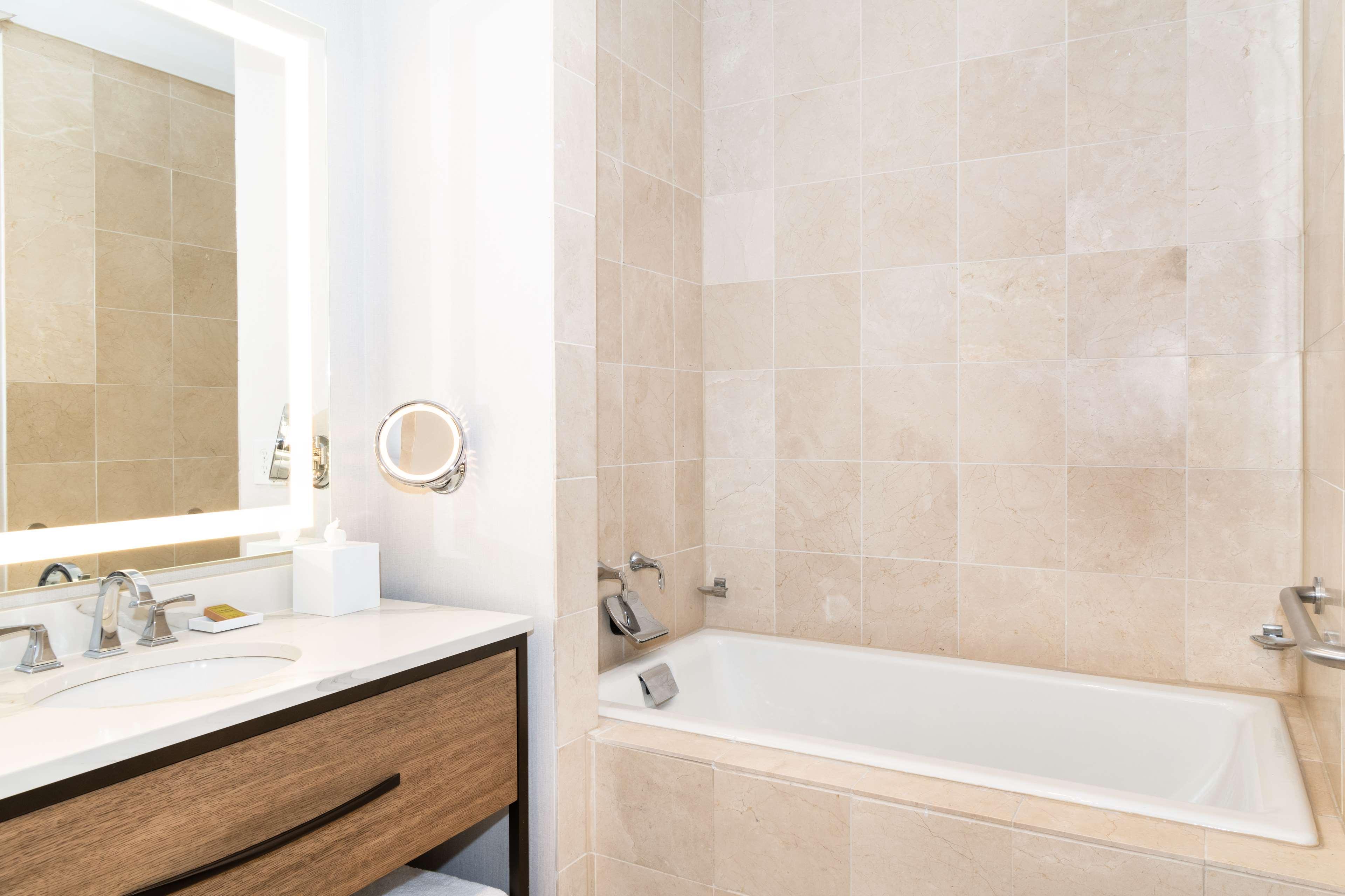 hilton columbus polaris