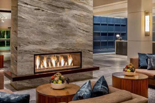 hilton columbus polaris