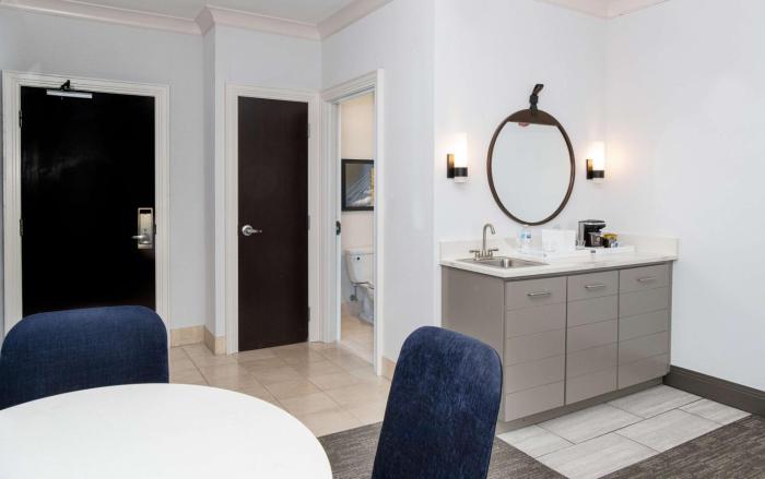 hilton columbus polaris