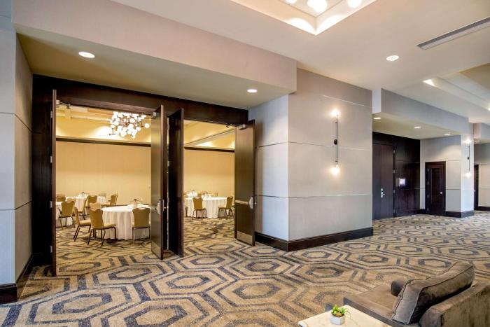 hilton columbus polaris