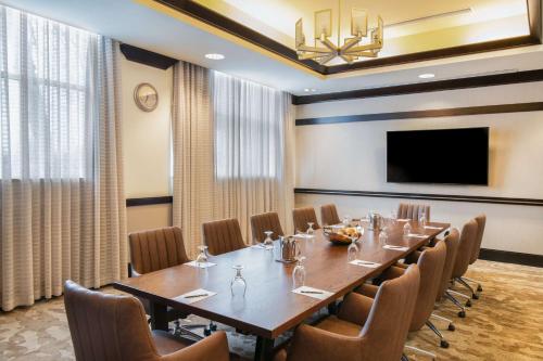 hilton columbus polaris