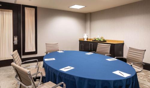 hilton columbus polaris