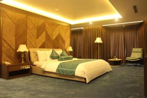 central hotel