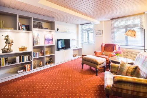 hotel kreuz and post