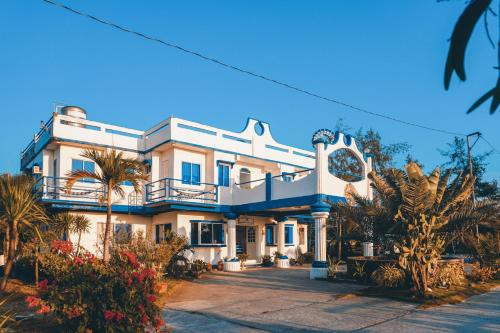 club monet beachfront resort by cocotel fully vaccinated staff