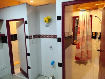 adchara mansion hostel