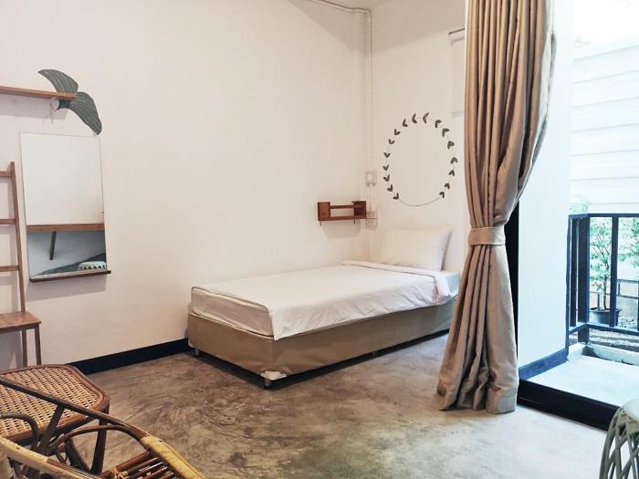 the dearly koh tao hostel