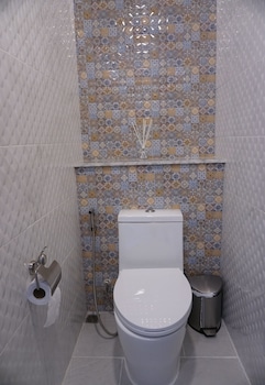 mariya lady hostel at suvarnabhumi airport female only