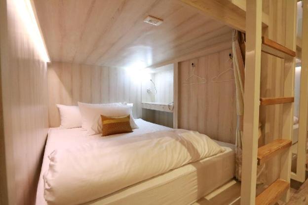 mariya lady hostel at suvarnabhumi airport female only