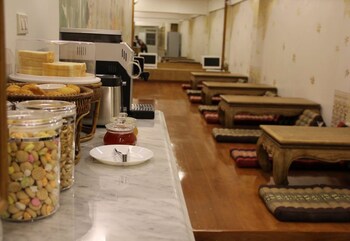 mariya lady hostel at suvarnabhumi airport female only