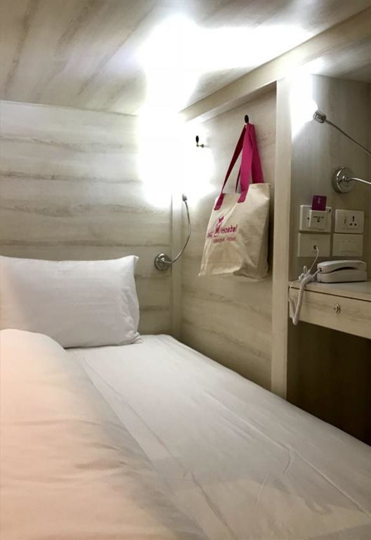 mariya lady hostel at suvarnabhumi airport female only