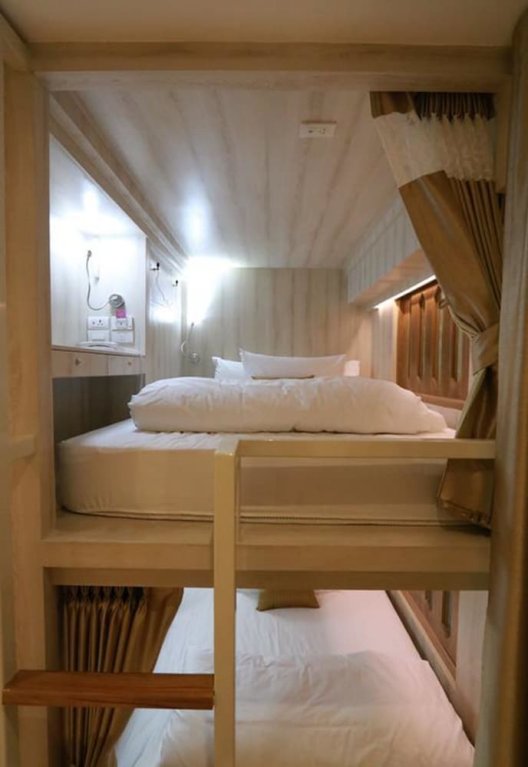 mariya lady hostel at suvarnabhumi airport female only